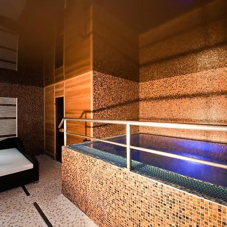 Cerna Louze 4* Branžež