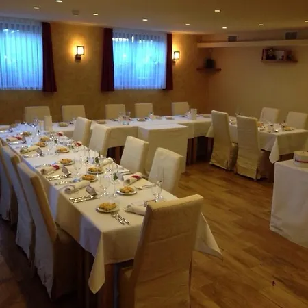 Cerna Louze بيت ضيافة 4*